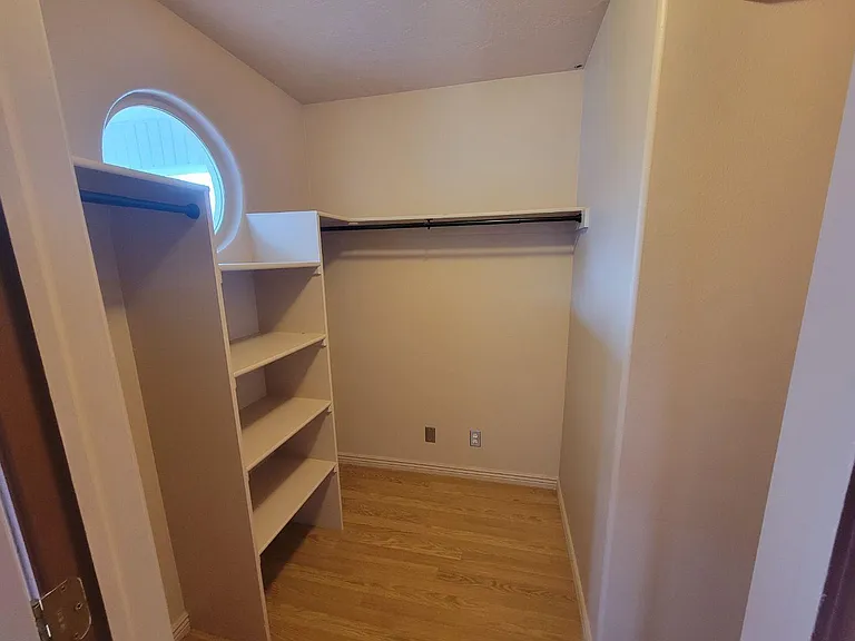 260 N Bliss Ct — Photo 10