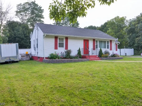 29 Canal St, Roxbury Twp., NJ 07852