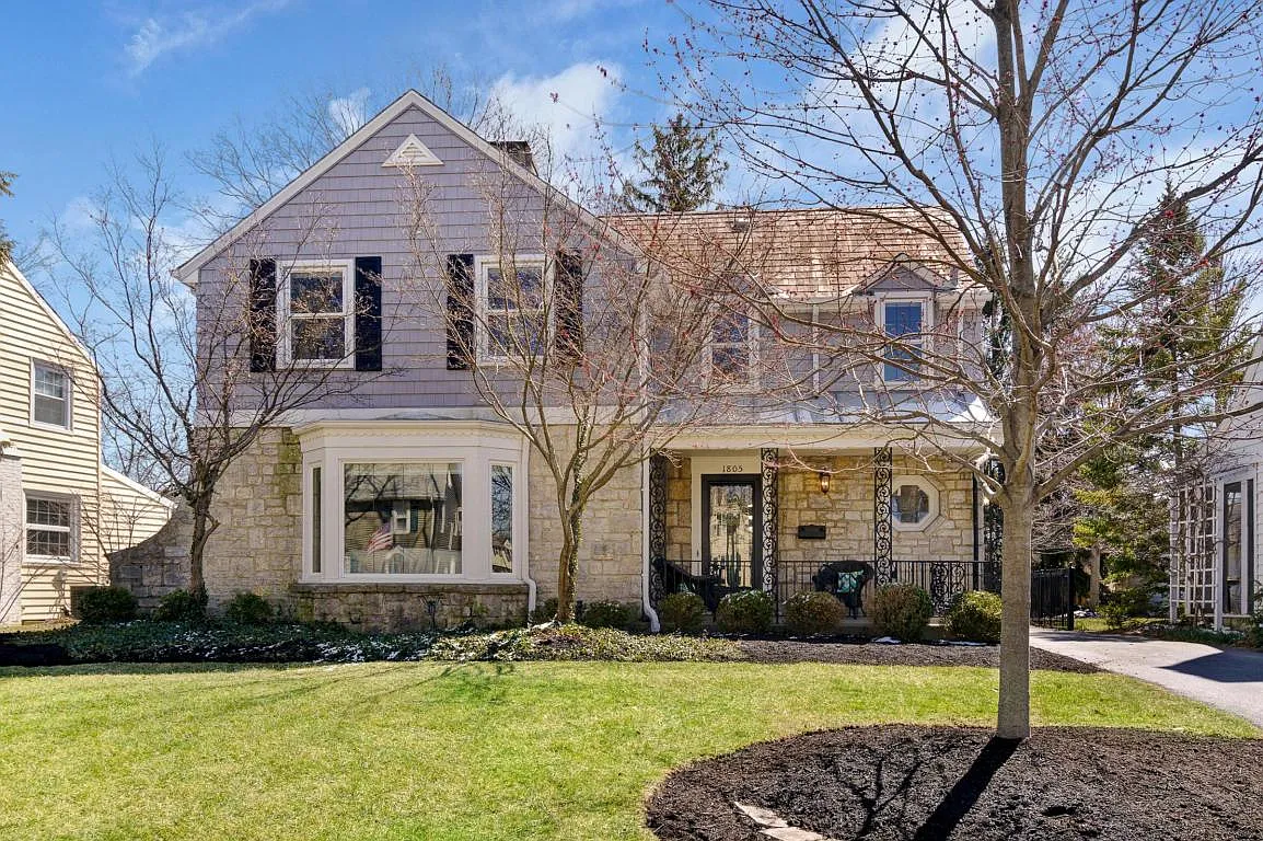 1805 Guilford Rd photo 1