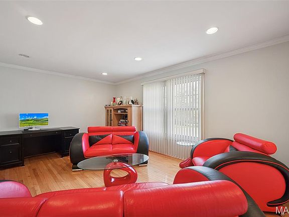 5th image of 394 Branchport Dr