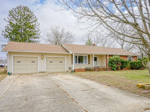 1999 Beverly Dr, Vineland, NJ 08360