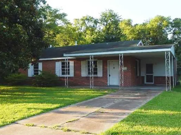 15 W Woodland Dr, Montgomery, AL 36105