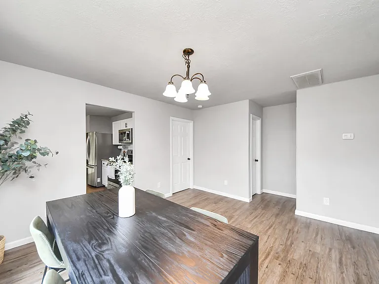 16118 Bunker Ridge Rd — Photo 8