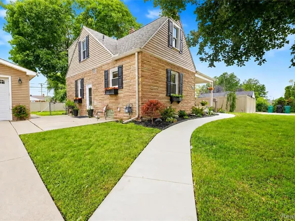 31215 Dawson St, Garden City, MI 48135