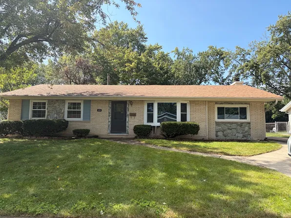 616 Grace Ln, Schaumburg, IL 60193