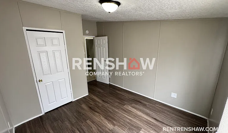 288 W Brooks Rd — Photo 10