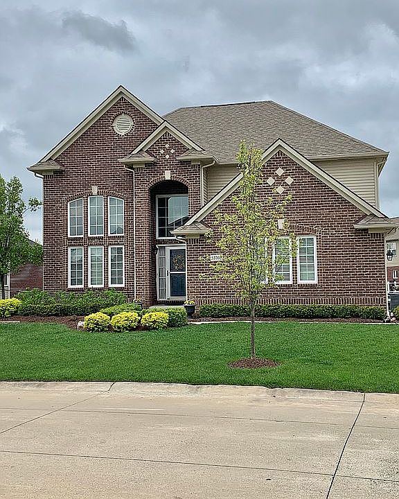 1st image of 53702 Edgewood Dr