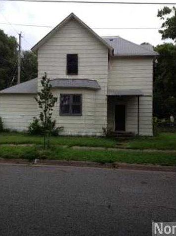 1st image of 610 24th Ave N