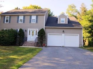 8 Rock Rd, North Andover, MA 01845