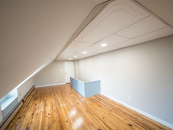 3rd floor bedroom