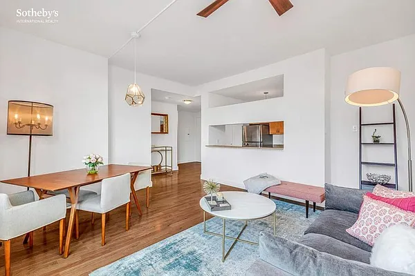 Sold by Sotheby's International Realty | media 2