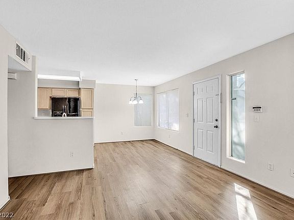 4th image of 3060 Tarpon Dr Unit 201