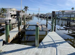 11361 Dogwood Ln, Fort Myers Beach, FL 33931