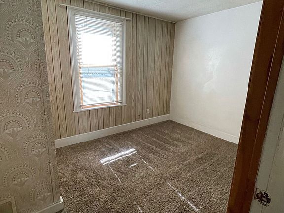 3rd image of 122 Broadway St #Br122x