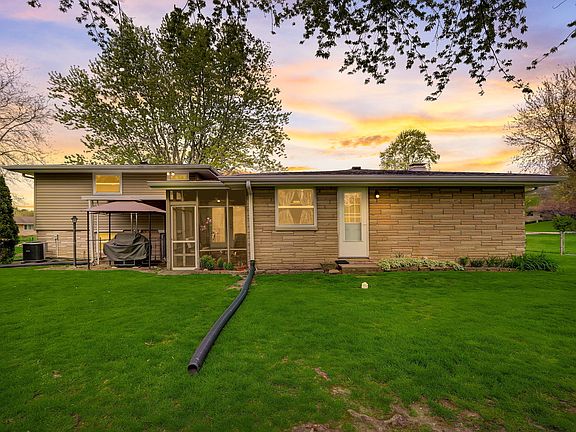 3rd image of 6249 Dawsondale Ct