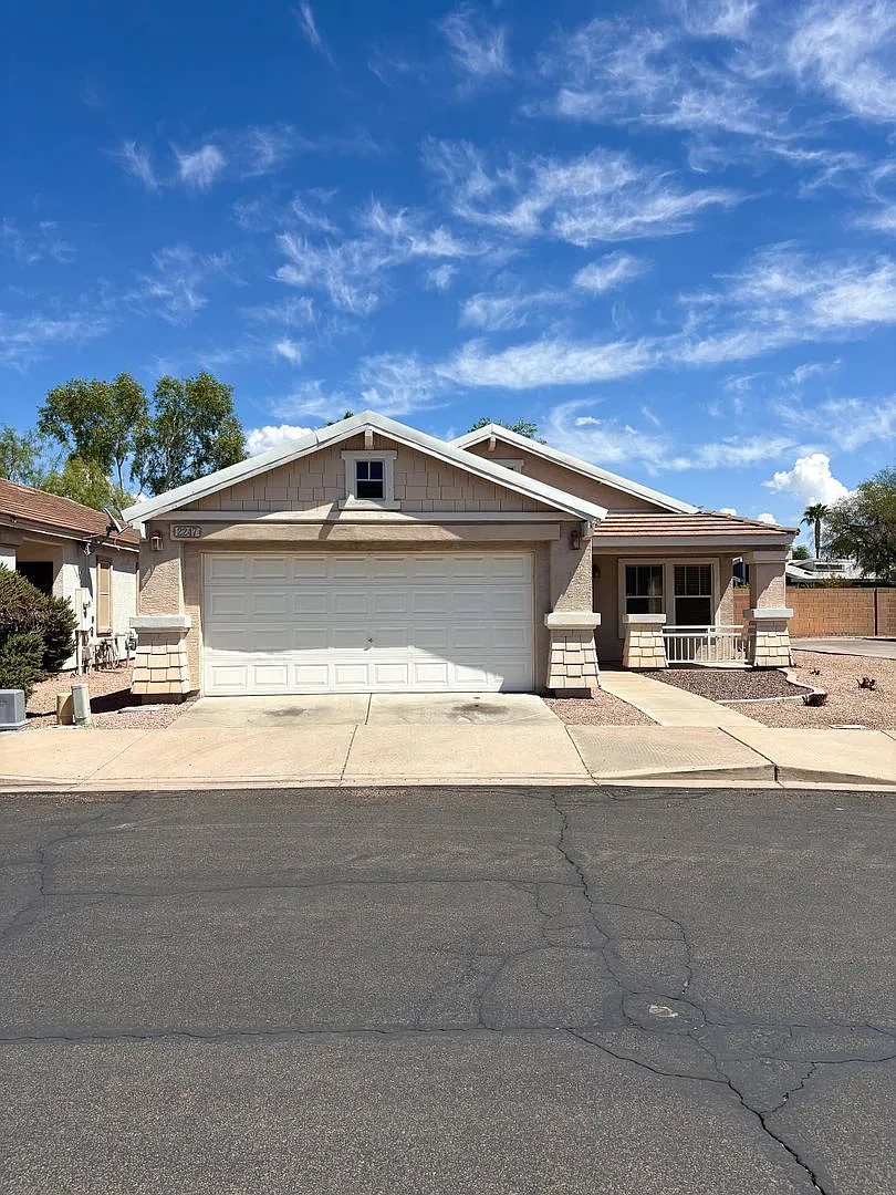 **Perfect 3 Bedroom/2 Bathroom Home In Gated Community In Mesa (Ellsworth & Baseline)** — Photo 1