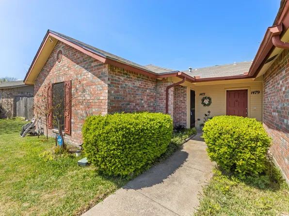 1477 Brook Meadow Cir, Lancaster, TX 75134