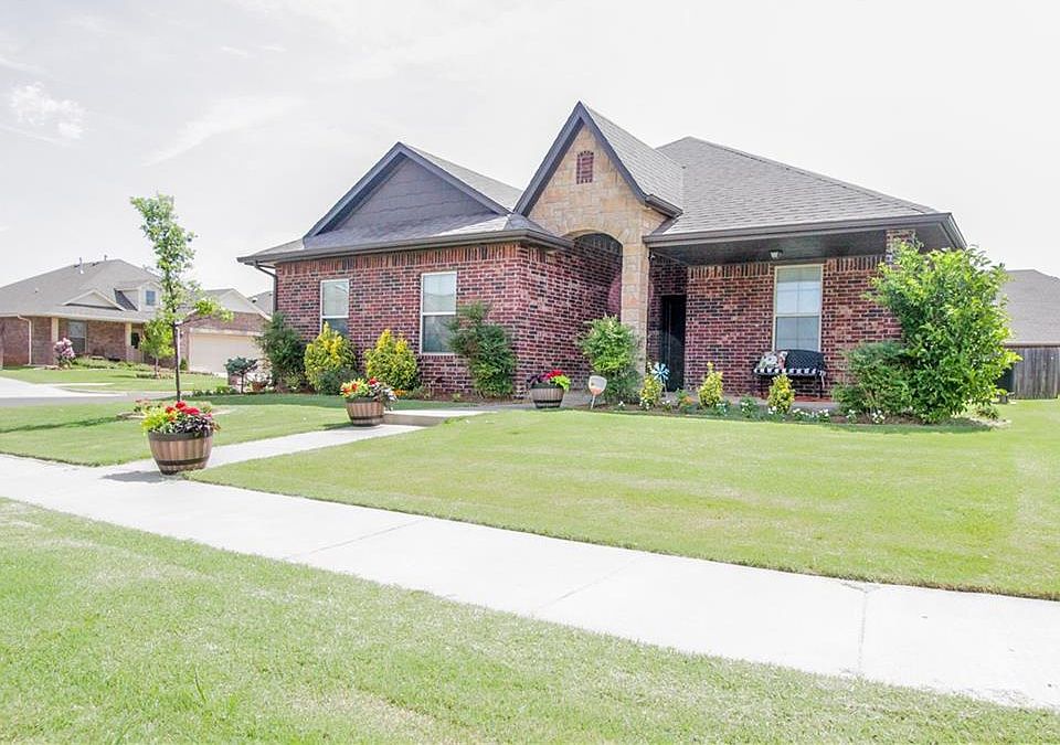 1st image of 19512 Skylers Dr