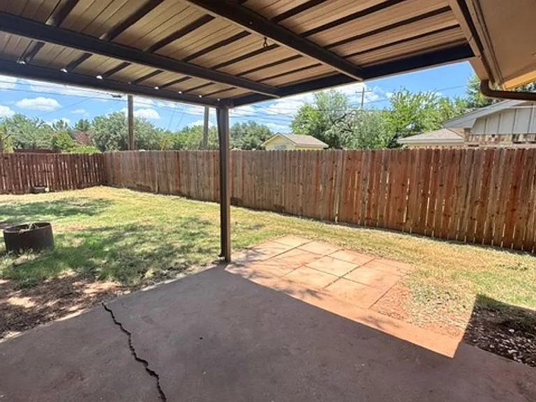 2601 Hollis Dr — Photo 21