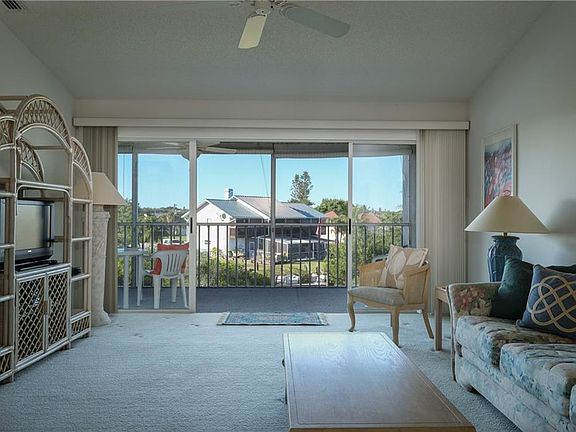 4th image of 841 Waterside Dr Unit 202