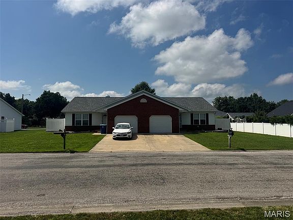 3rd image of 105 Timber Lake Dr