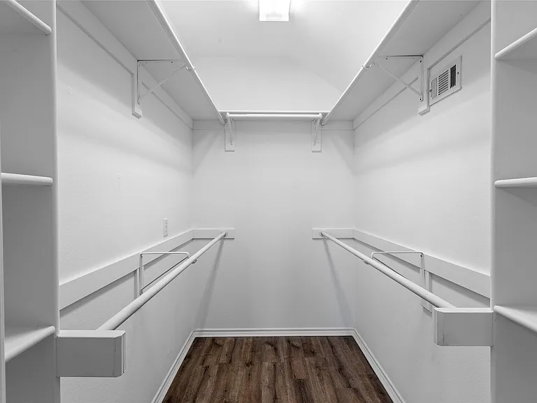 504 Connemara Ct — Photo 20
