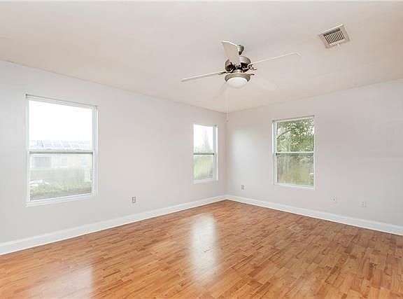 4th image of 6041 Lafaye St