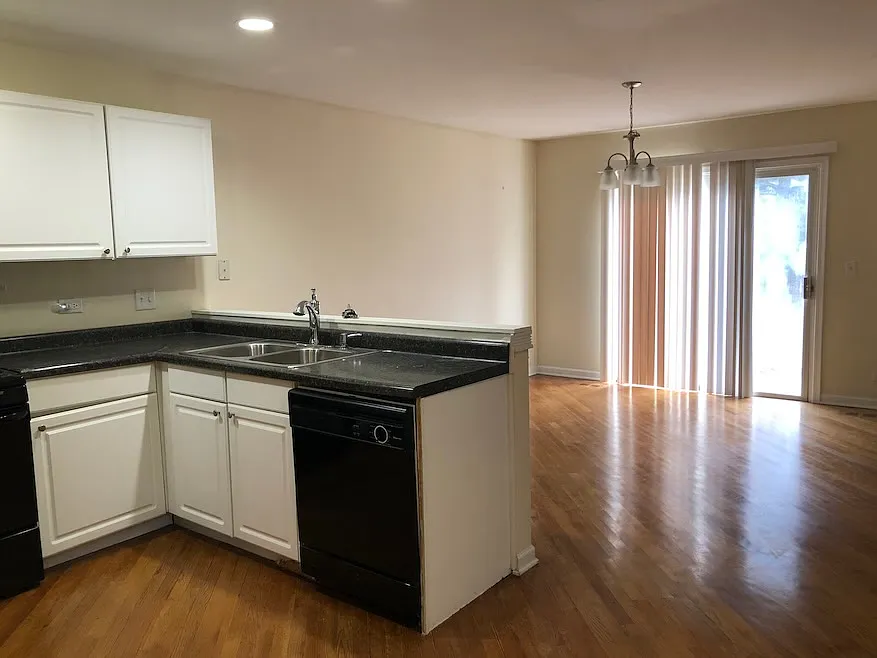 2 bed, 2.5 bath, 1788 sqft, $2,250 — Photo 3