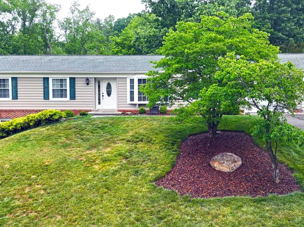 5333 Fordwick Dr, Roanoke, VA 24018