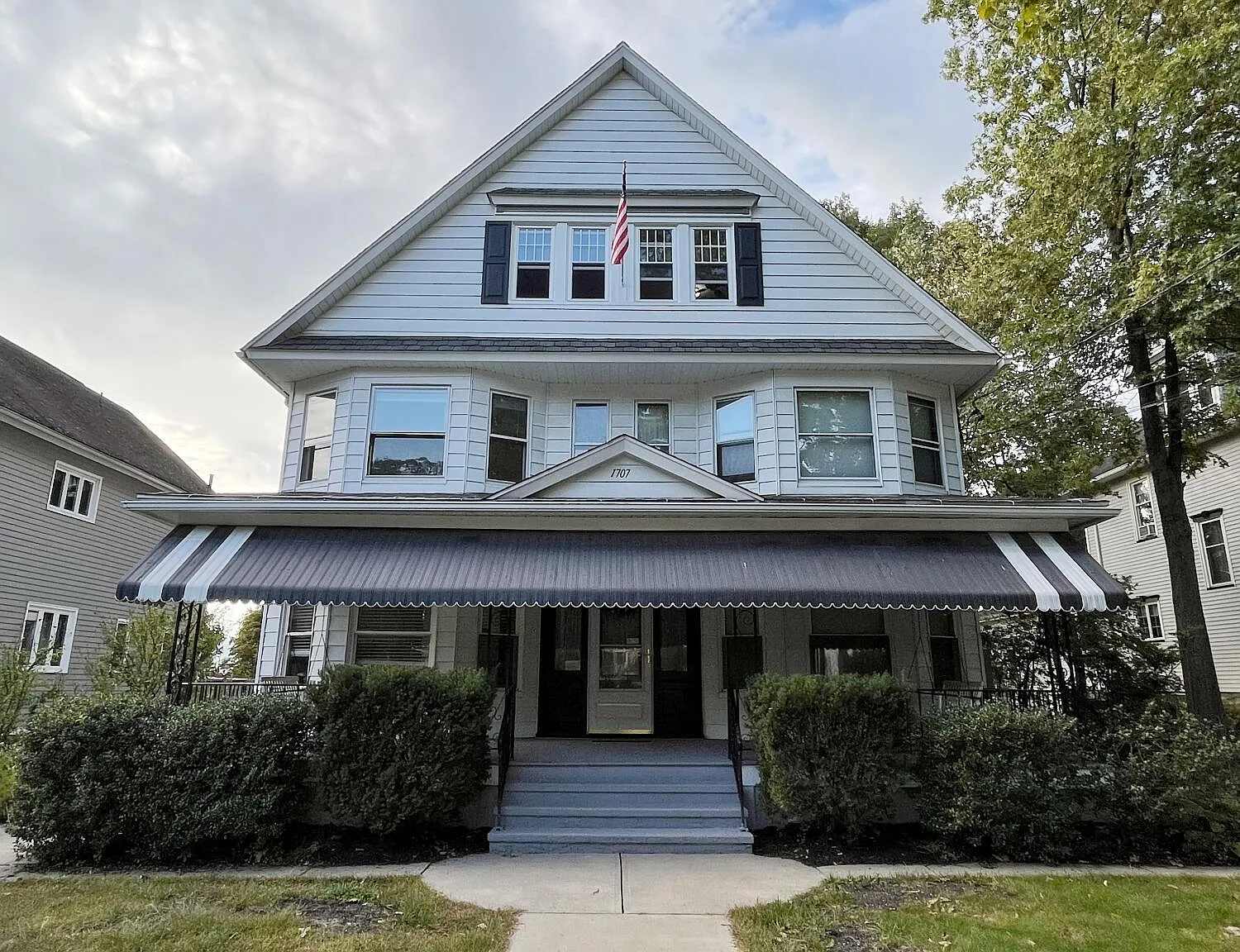 1 bed, 1.0 bath, 760 sqft, $950 — Photo 1