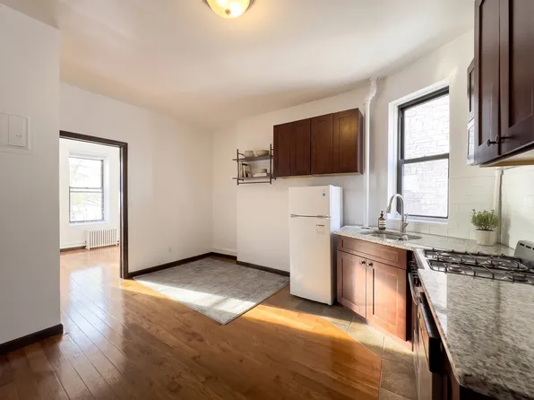 164 East 88th Street image 1 of 4