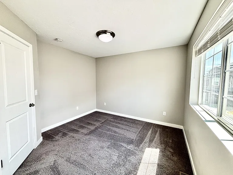 153 E Brushy Canyon St — Photo 35
