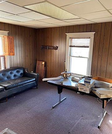 4th image of 406 Cass Ave