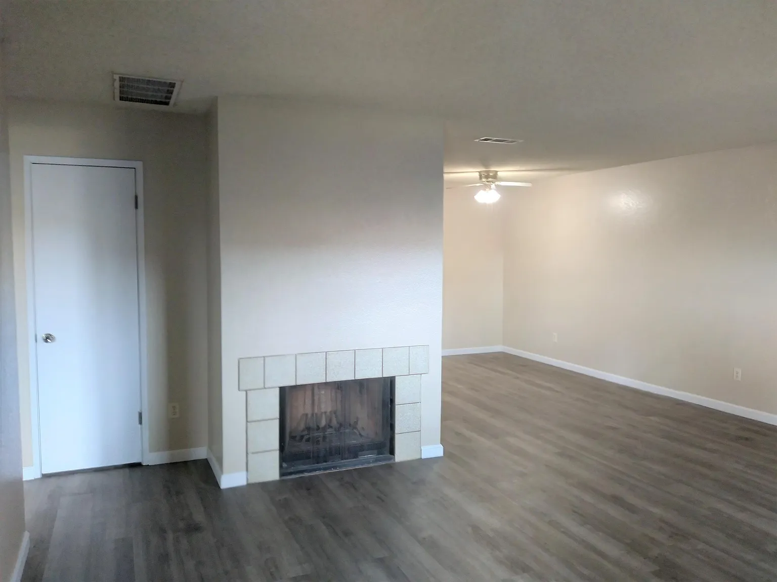 Valentine Ave (4504 - 181) - 181 — Photo 4