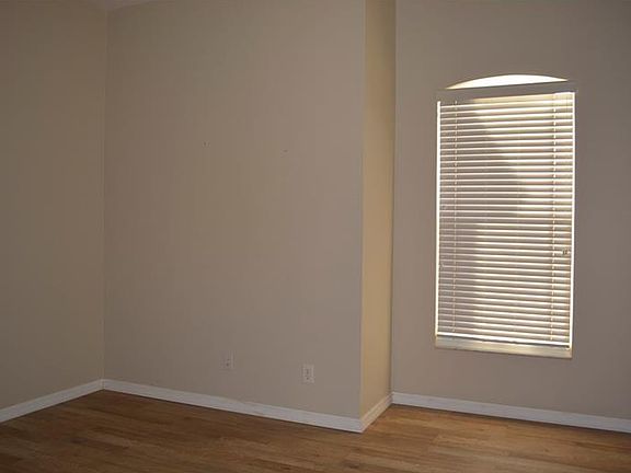 4th image of 18155 Heron Walk Dr