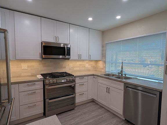 2nd image of 21500 Califa St Unit 182