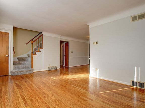 4th image of 3271 Greenway Ave