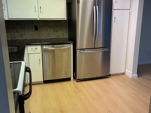3rd image of 49 Showers Dr APT J218