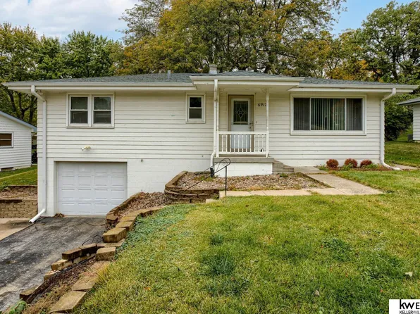 6912 N 57th St, Omaha, NE 68152