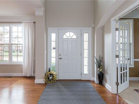 5th image of 3073 Seton Hill Dr
