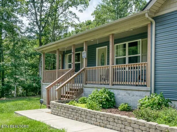6819 Topez Dr, Crossville, TN 38572