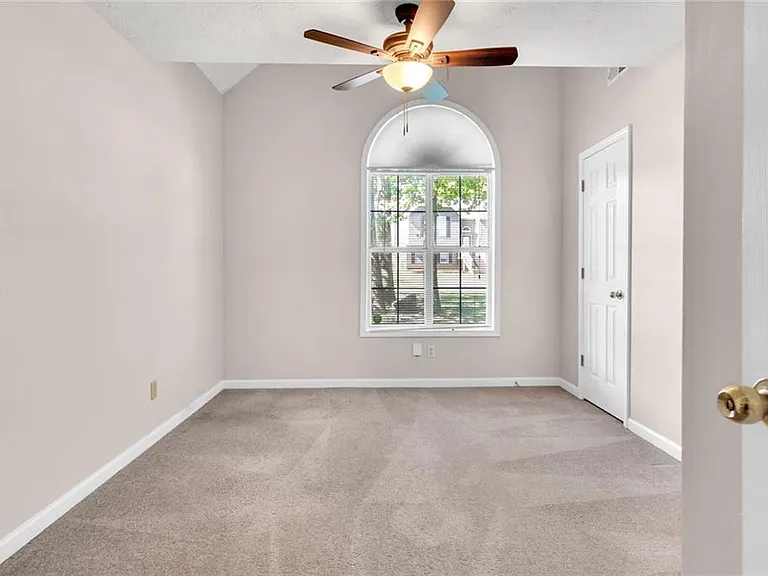 878 Grindstone Dr SW — Photo 15