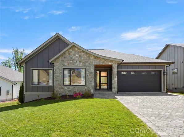 308 Avery Trail Dr, Arden, NC 28704