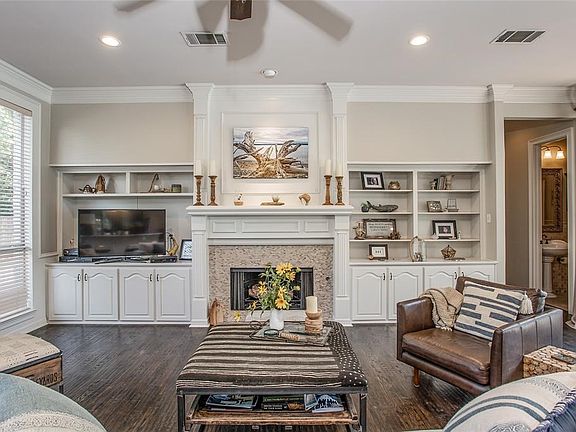 3rd image of 5909 Highland Hills Ln