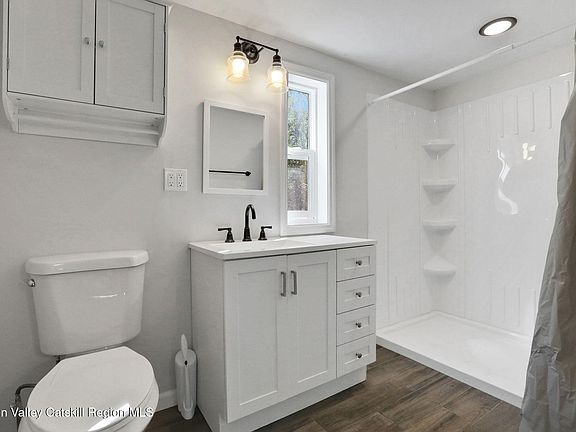 5th image of 135 Patch Road