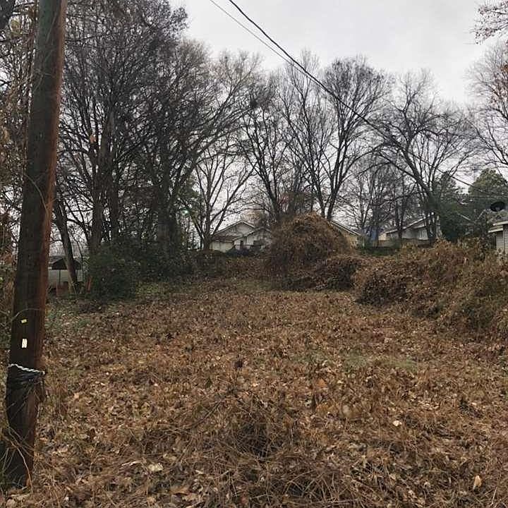 2nd image of 1 Iola St