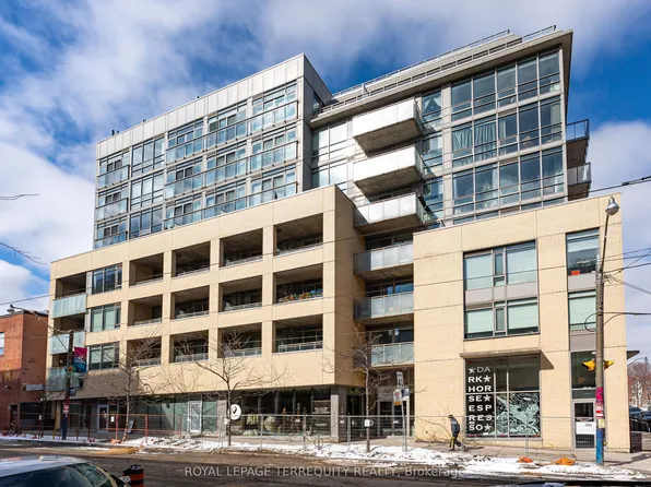 630 Queen St E #201, Toronto, ON M4M 1G3