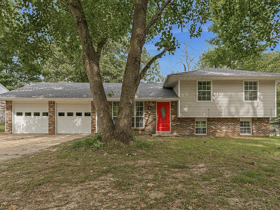 1st image of 1610 Tanglewood Dr