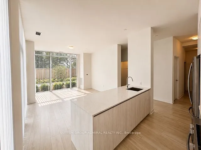5858 Yonge St #Townhouse 10 — Photo 5