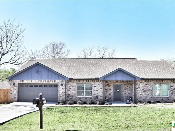 311 Gateway Cir, Gatesville, TX 76528
